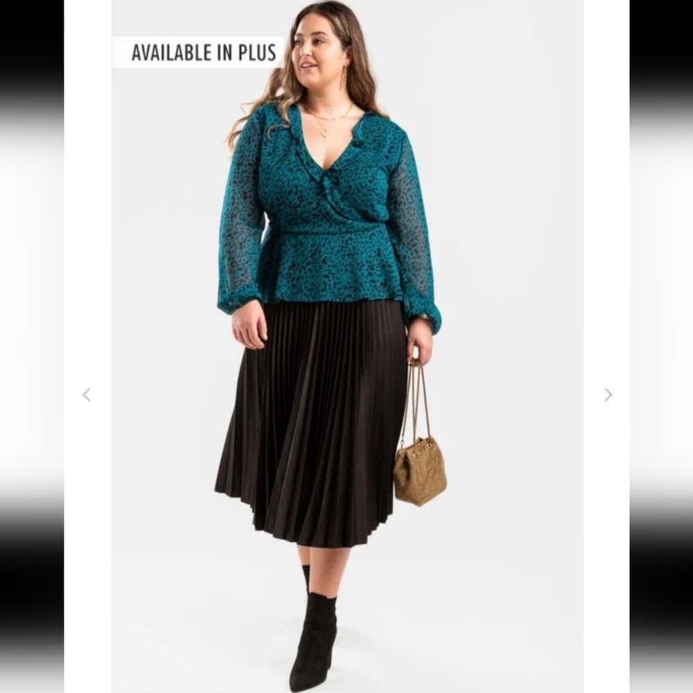Francesca's Teal Blouse Size 2X Plus Size Dressy Top Leopard Print